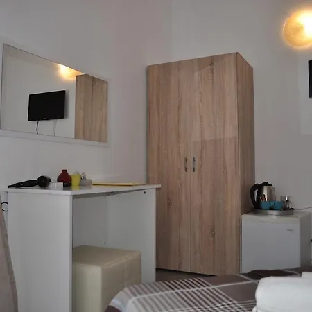House Todorov بيت ضيافة